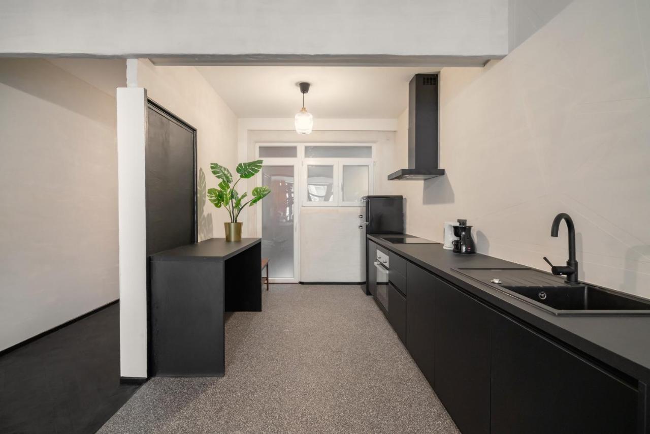 Two-Bedroom Apartments In The Heart Of Antwerpen Bagian luar foto