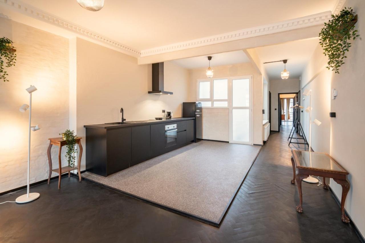 Two-Bedroom Apartments In The Heart Of Antwerpen Bagian luar foto