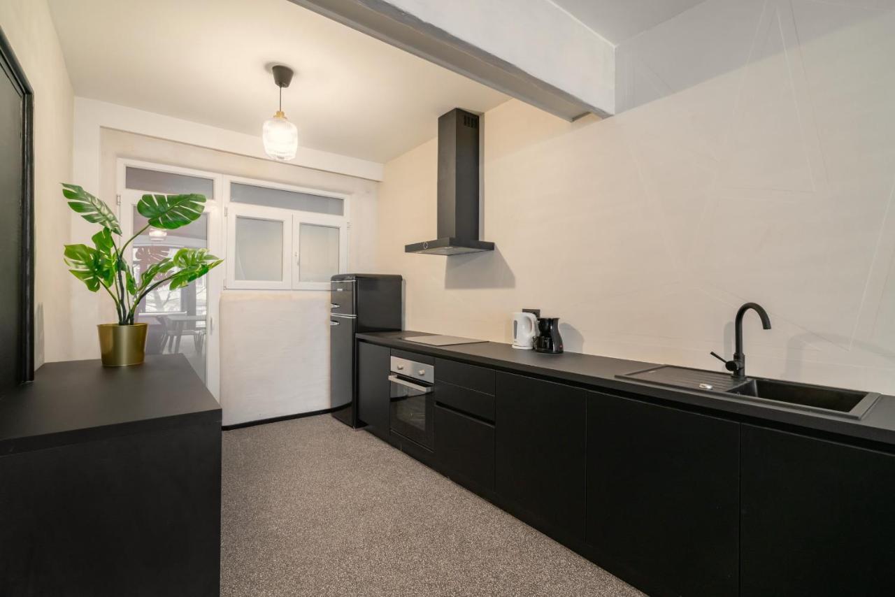 Two-Bedroom Apartments In The Heart Of Antwerpen Bagian luar foto