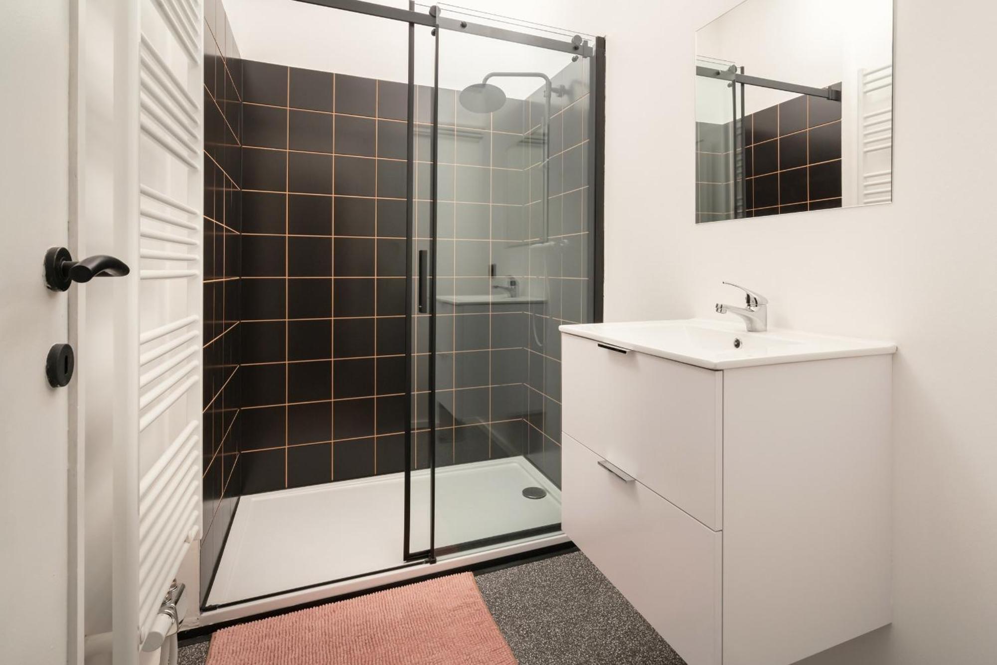 Two-Bedroom Apartments In The Heart Of Antwerpen Bagian luar foto
