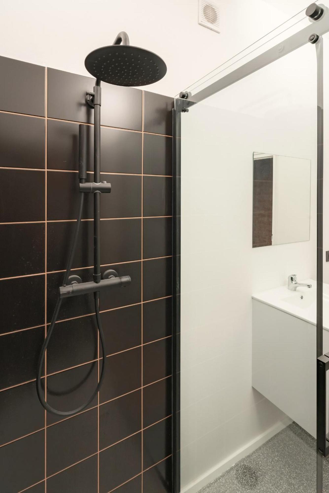 Two-Bedroom Apartments In The Heart Of Antwerpen Bagian luar foto